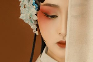 一叠素纸
